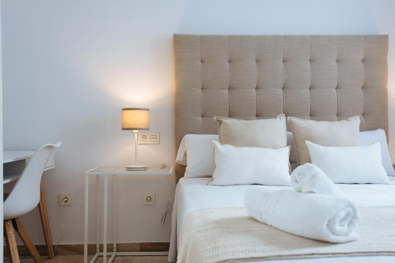 Triana Home Sevilla Bagian luar foto
