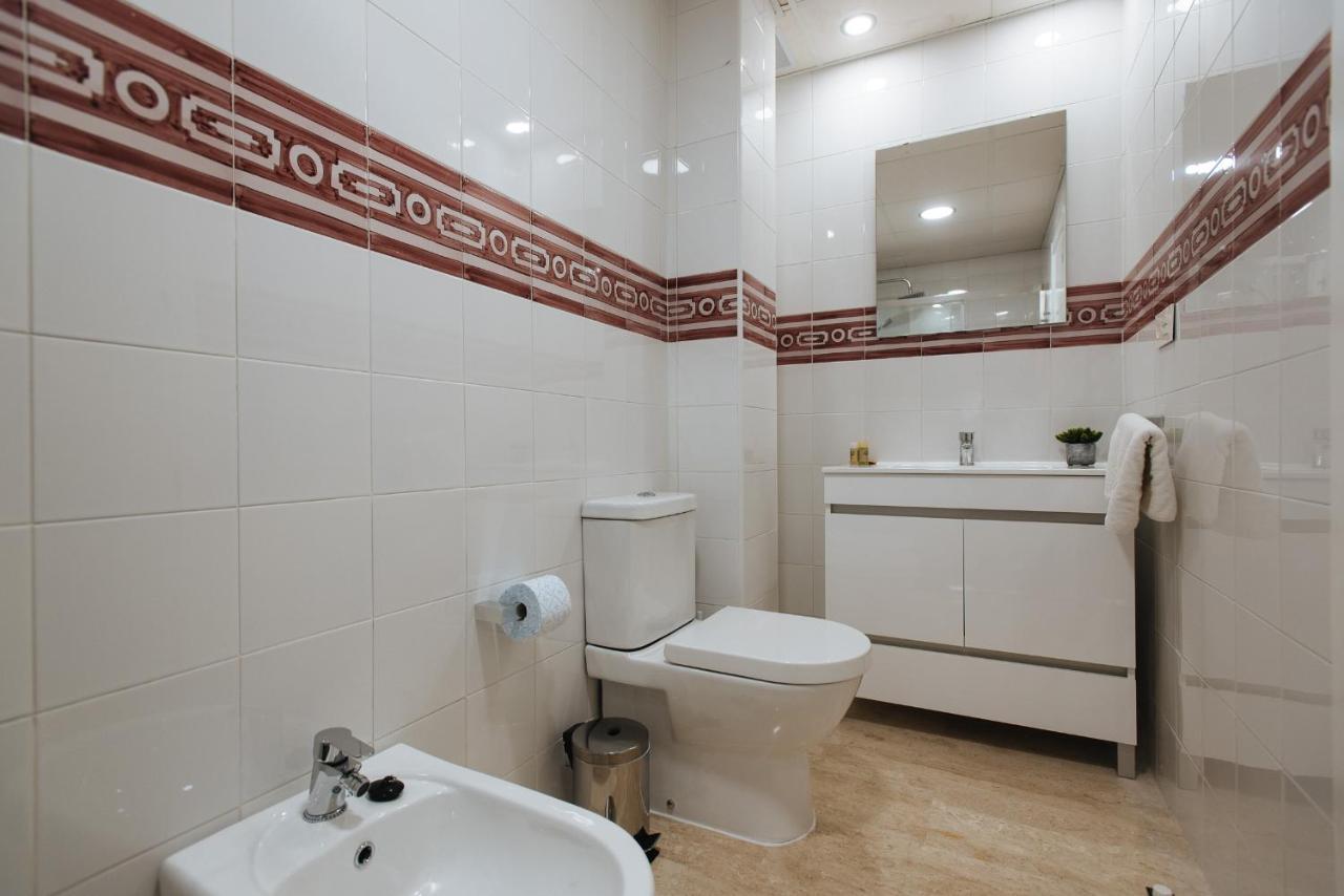 Triana Home Sevilla Bagian luar foto