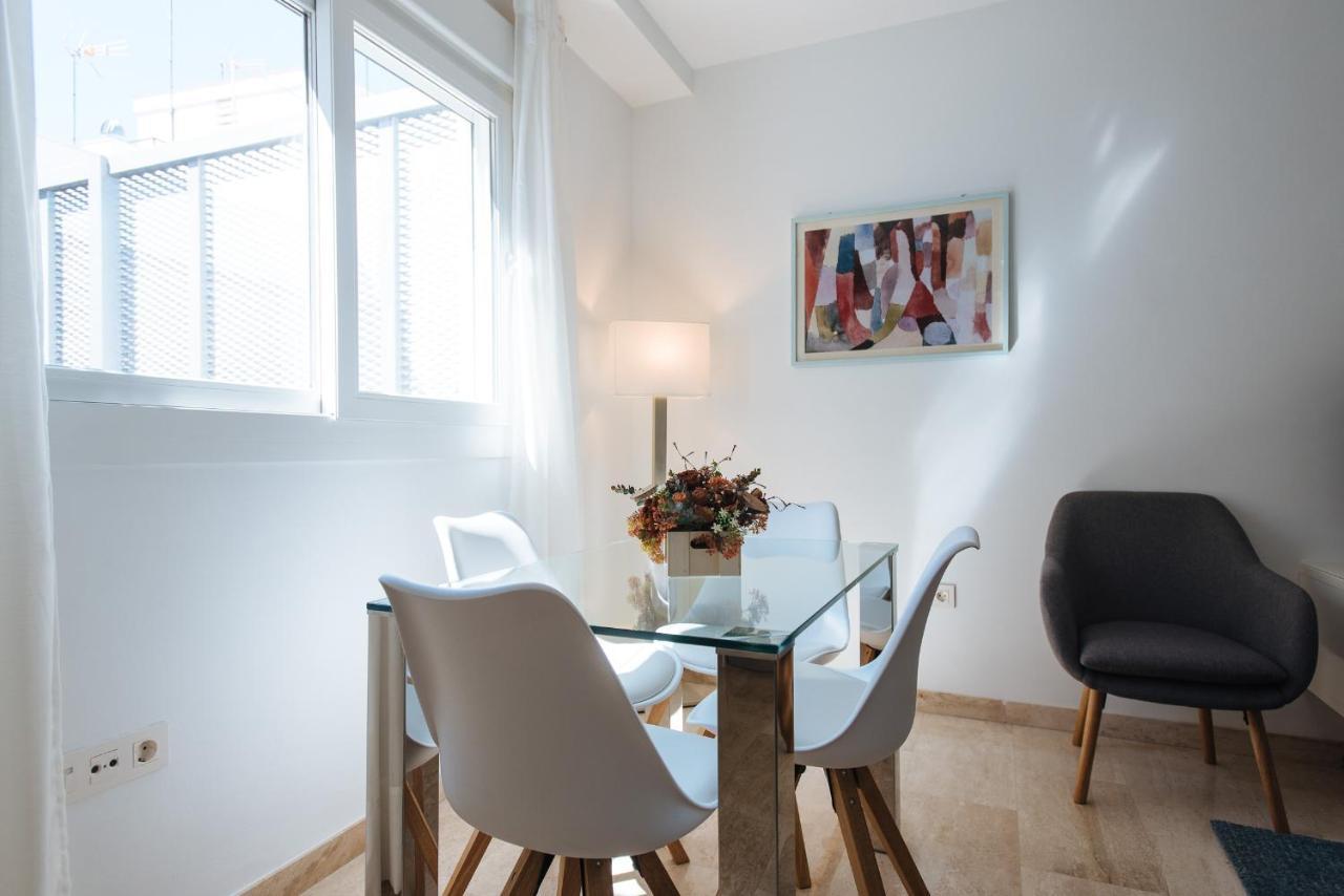 Triana Home Sevilla Bagian luar foto