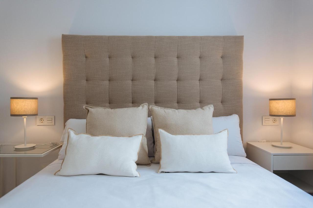 Triana Home Sevilla Bagian luar foto